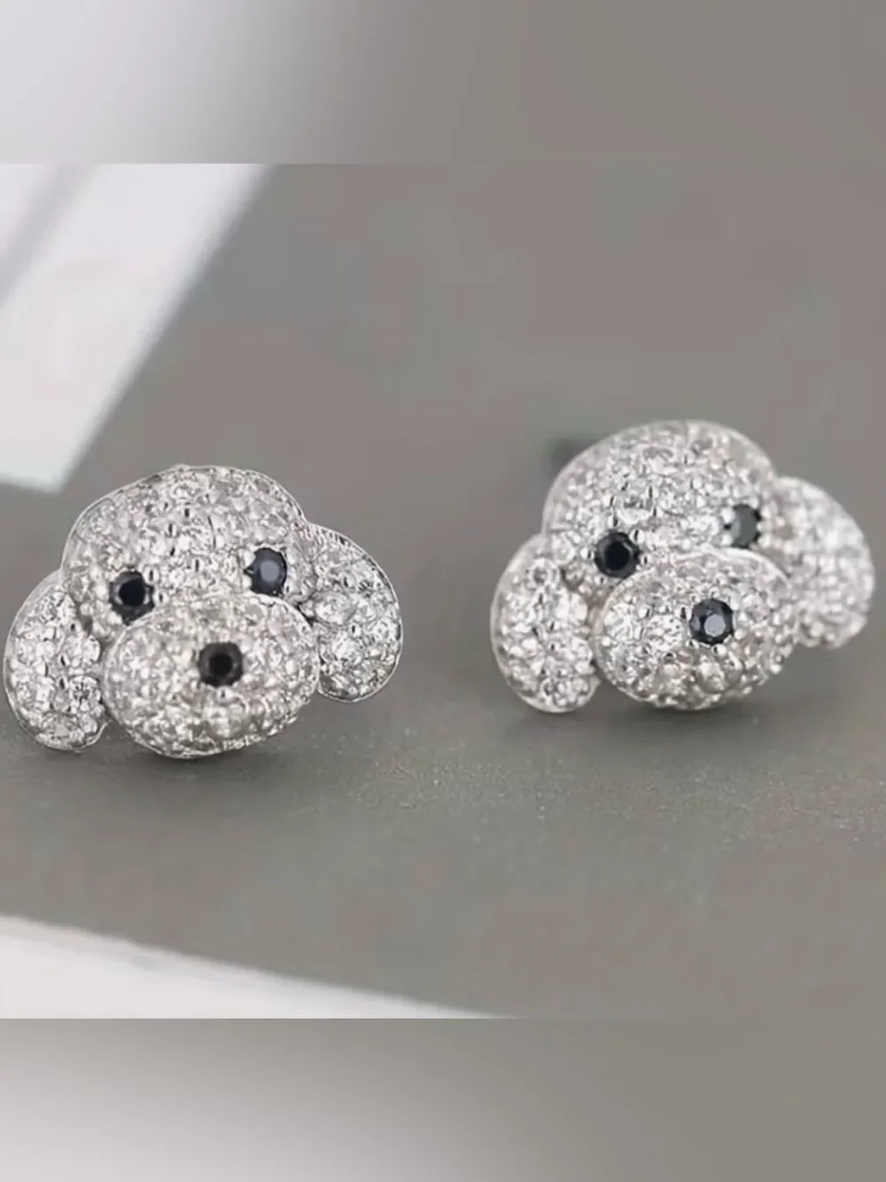 🐶 Betsey Johnson Sparkling Silver Dog Face Stud Earrings Pet-Inspired Jewelry 🐶